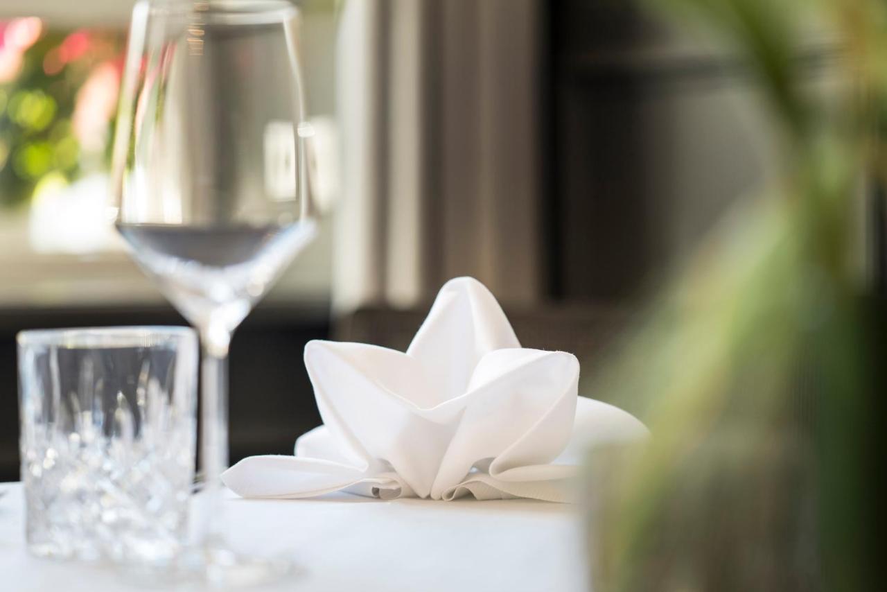 Genusshotel Krone & Roadtrips Bei Basel 伊兹林根 外观 照片