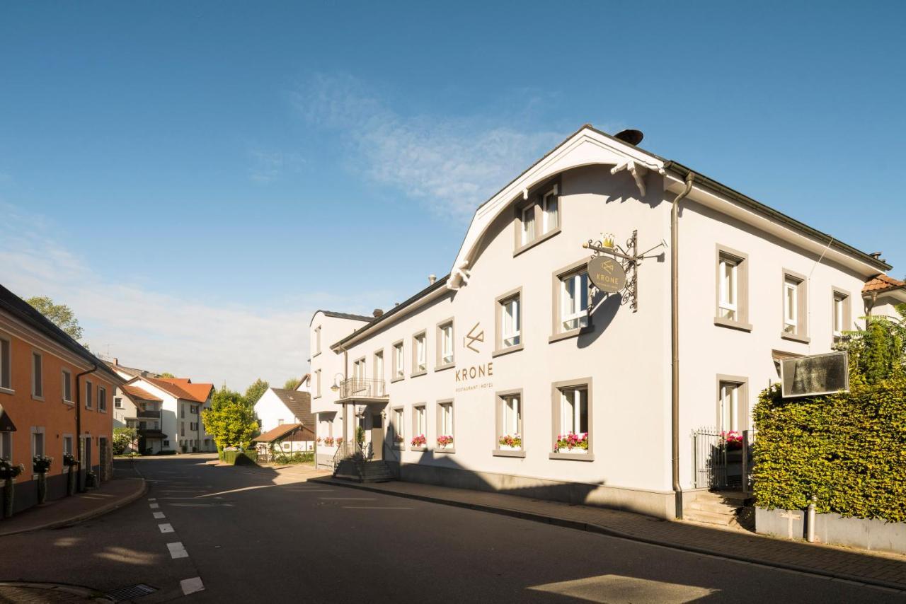 Genusshotel Krone & Roadtrips Bei Basel 伊兹林根 外观 照片