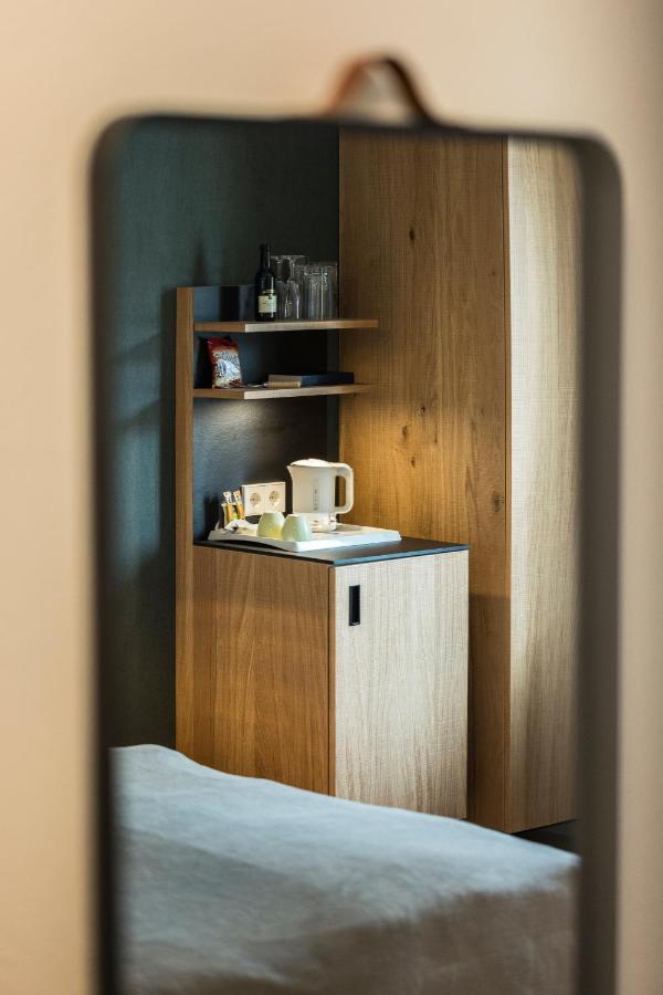 Genusshotel Krone & Roadtrips Bei Basel 伊兹林根 外观 照片
