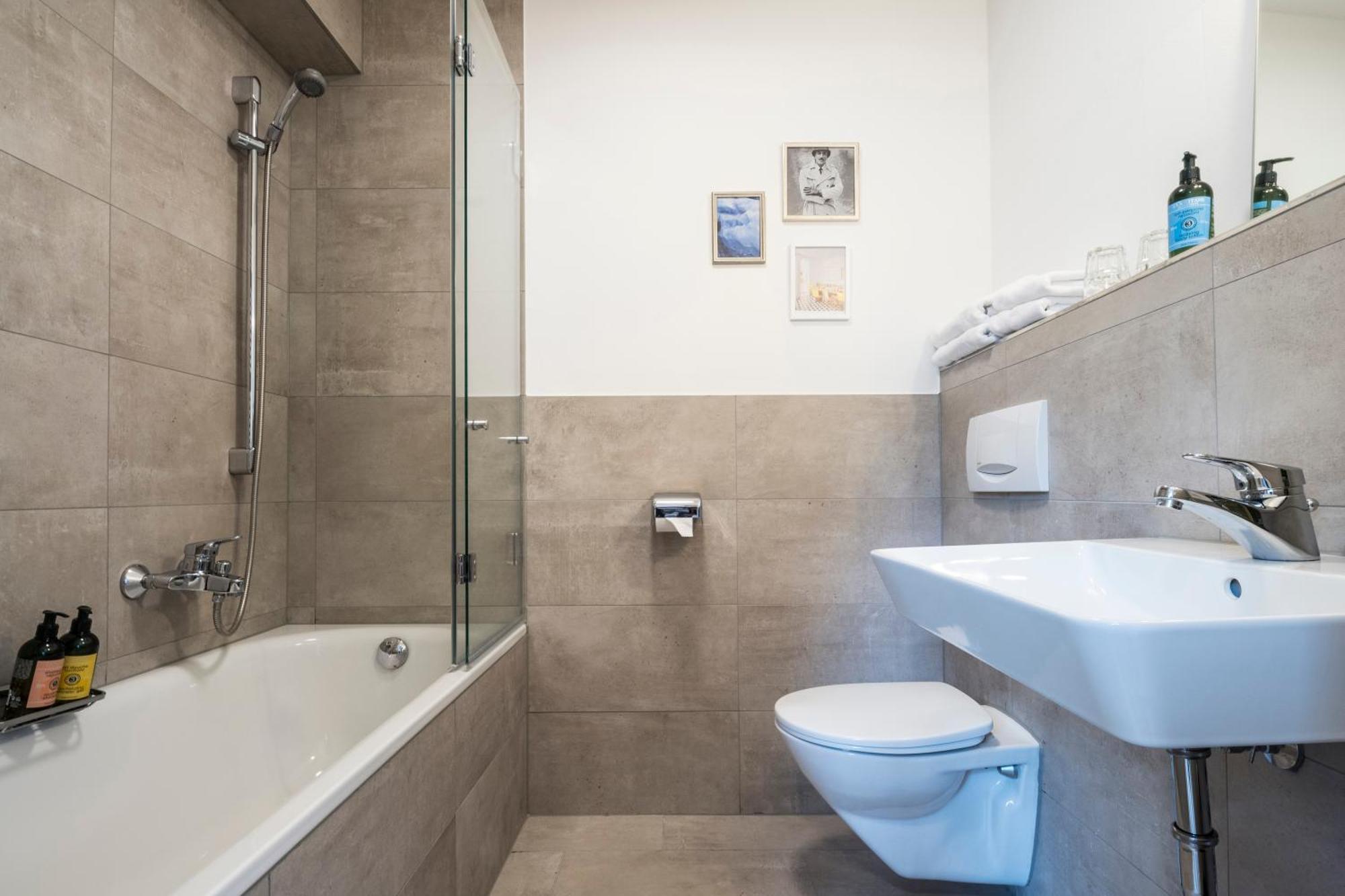 Genusshotel Krone & Roadtrips Bei Basel 伊兹林根 客房 照片