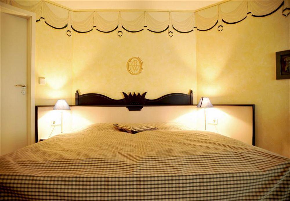 Genusshotel Krone & Roadtrips Bei Basel 伊兹林根 外观 照片