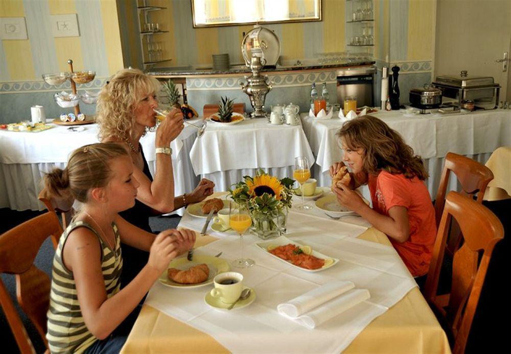 Genusshotel Krone & Roadtrips Bei Basel 伊兹林根 外观 照片